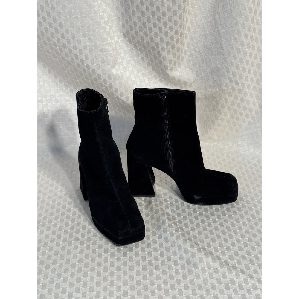 GB Gianni Bini Women's 7.5 M Black Suede Leather Zippered‎ Block Heel Boots
